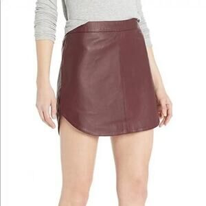 BB Dakota 'Conrad' Leather Mini Skirt Burgundy Curved Hem Minimal Size 6